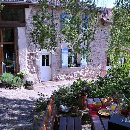Hotel La Ferme Aux Abeilles Ambierle Esterno foto